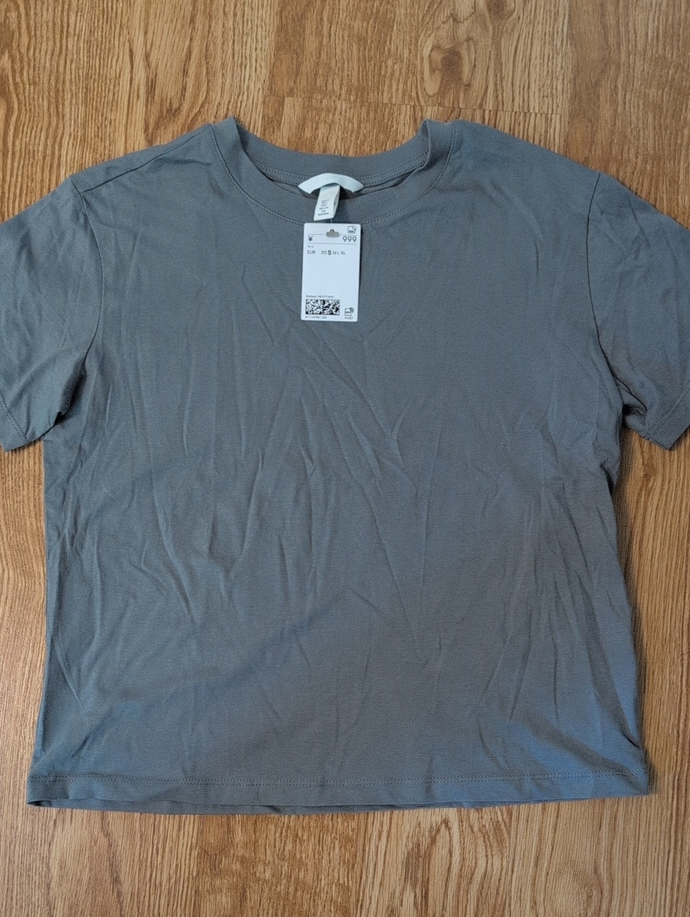NWT H&M Gray Short Sleeve Crewneck Tee Crop - Size Small